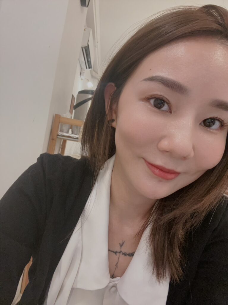 唯孜豐唇生活照術前